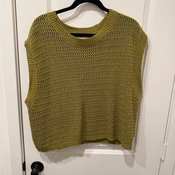 Carly Jean Los Angeles Green Knit Top - Picture 1 of 4